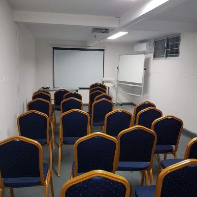 49947903 2604788376205883 2504594841334185984 O